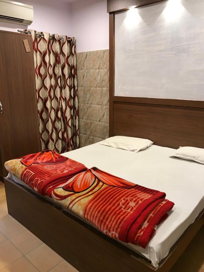 Hotel Natraj Bulandshahr Экстерьер фото