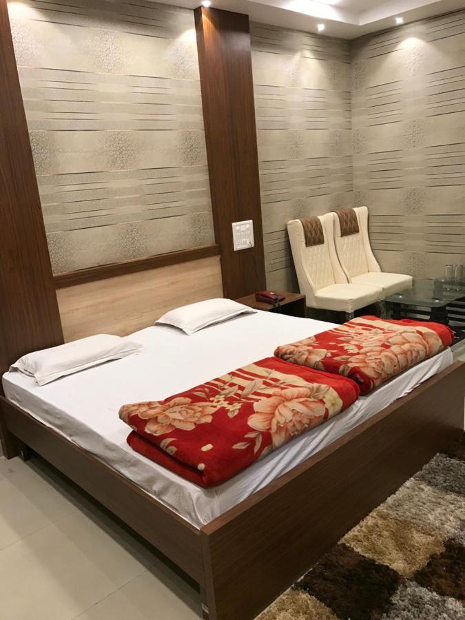 Hotel Natraj Bulandshahr Экстерьер фото