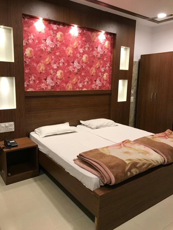 Hotel Natraj Bulandshahr Экстерьер фото